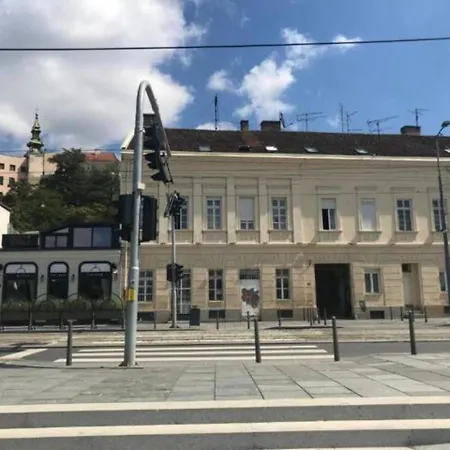 Old Port Lux Riverview Duplex In Center بلغراد